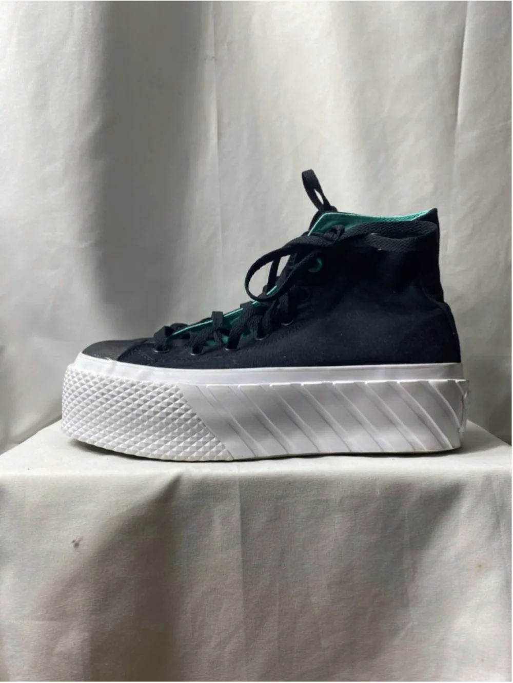 Converse Chuck Taylor All Star Lift 2X High Surface Fusion Black W 8 Platform